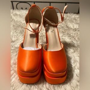 NWOB Vivianly Bold Orange Platform Heels